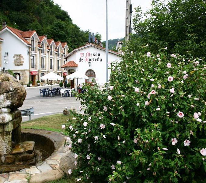 Hotel De Borlena Exterior photo